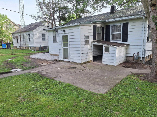 Listing Image 12