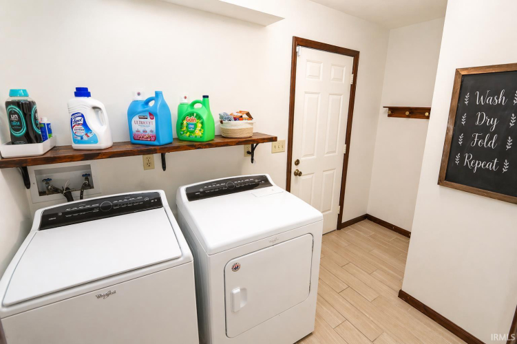 Listing Image 19