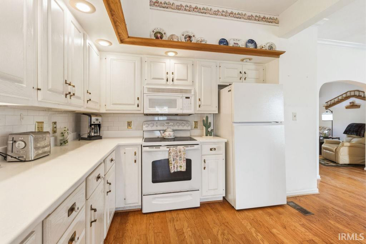 Listing Image 18