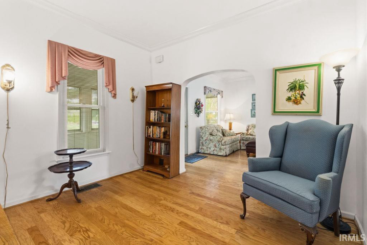 Listing Image 8