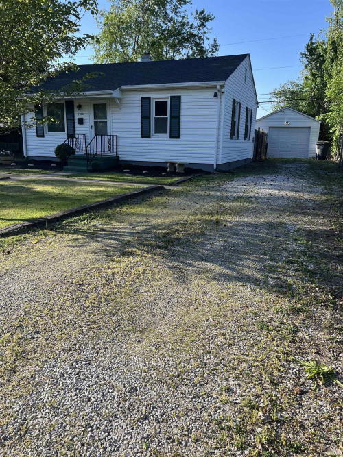 Listing Image 4