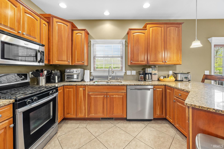 Listing Image 9