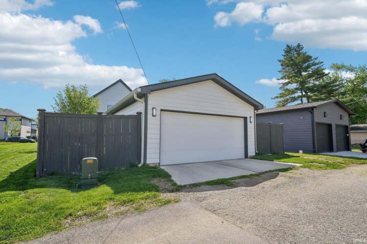 Listing Image 35