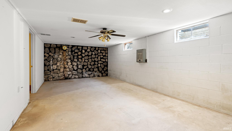 Listing Image 27