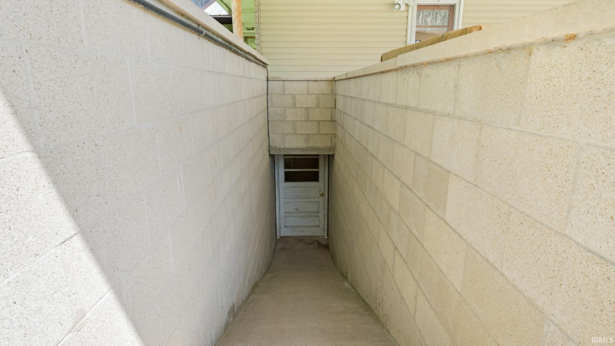 Listing Image 33