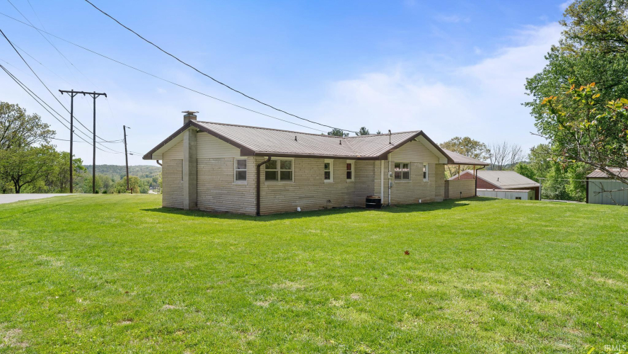 Listing Image 5