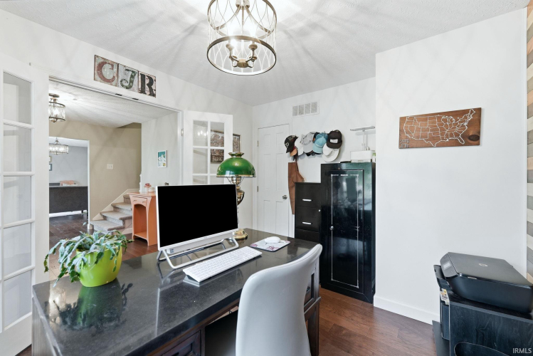 Listing Image 13
