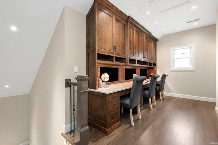 Listing Image 22
