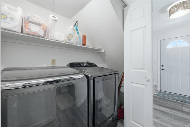 Listing Image 21