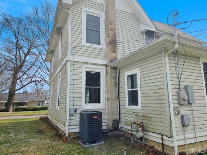 Listing Image 6