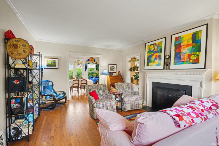 Listing Image 5