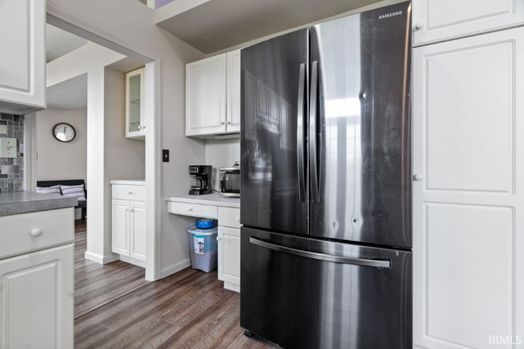 Listing Image 13