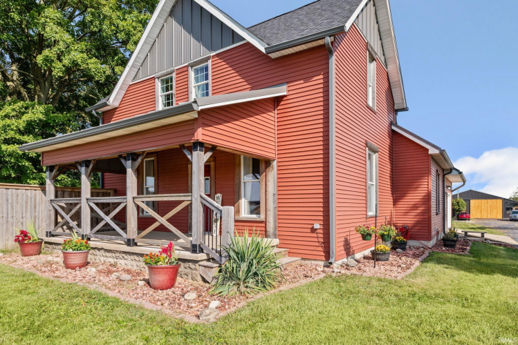 Listing Image 4