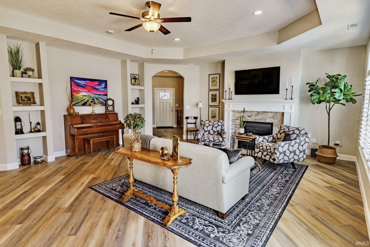 Listing Image 14