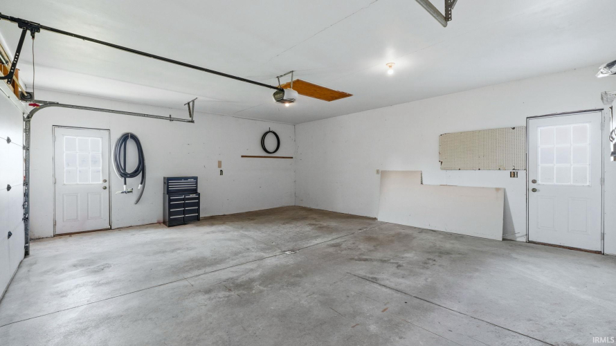 Listing Image 33