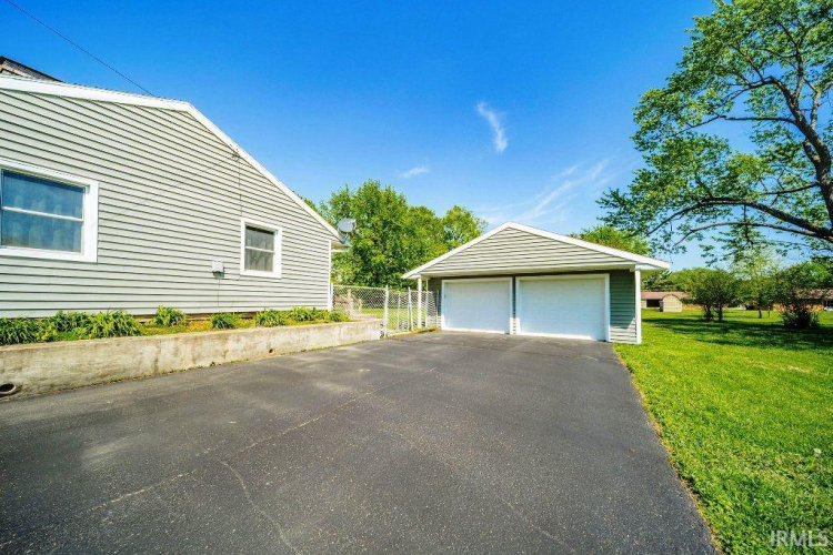 Listing Image 33