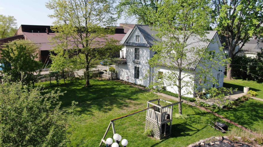 Listing Image 3