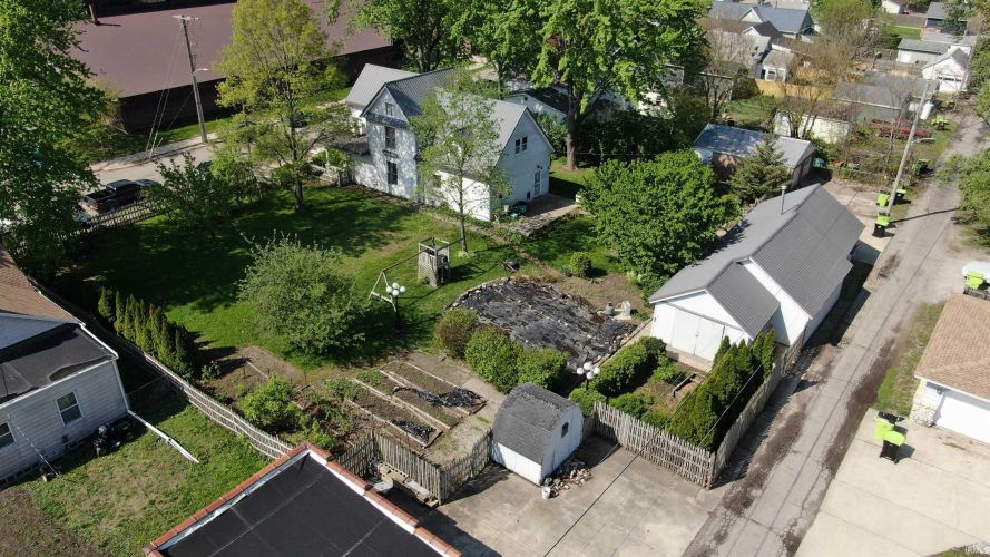 Listing Image 4