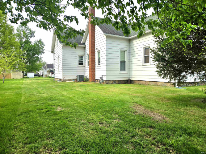 Listing Image 3
