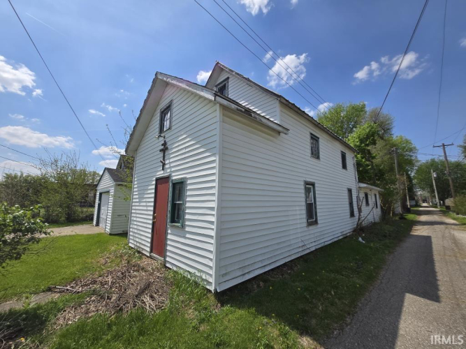 Listing Image 11