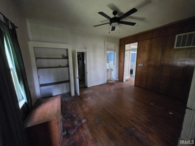 Listing Image 17