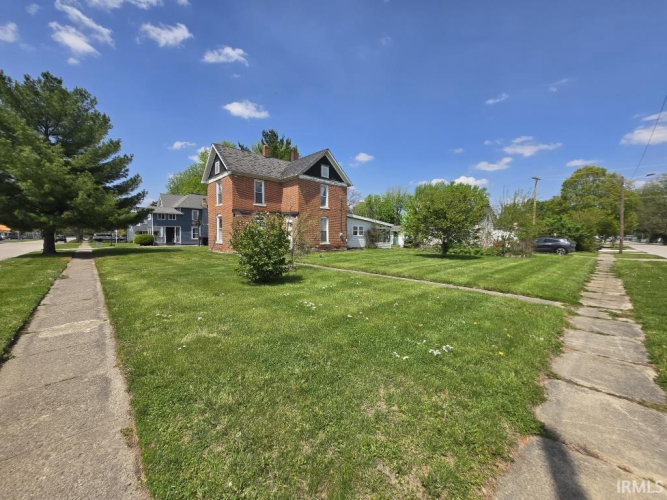 Listing Image 4