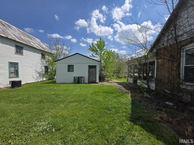 Listing Image 6