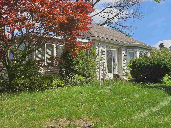 3232 Eastbrook Drive Fort Wayne, IN 46805-1710