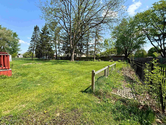 Listing Image 5