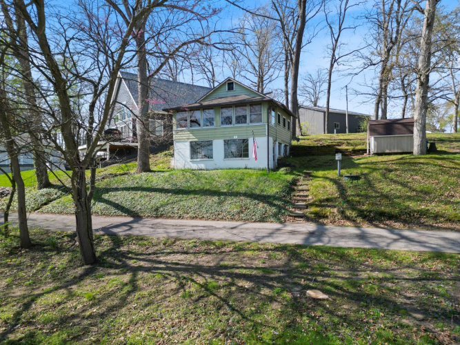 Listing Image 8