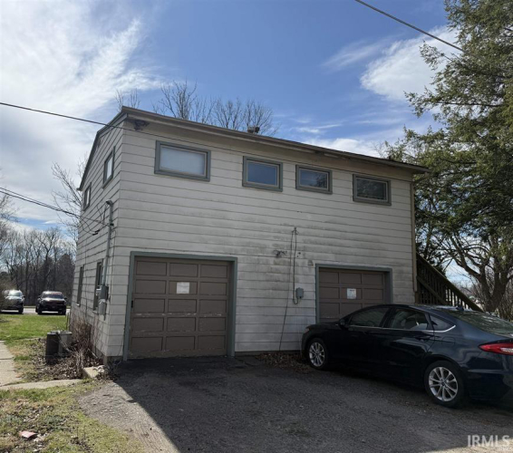 Listing Image 10