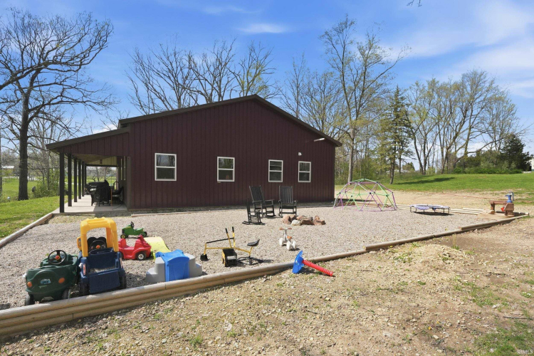 Listing Image 5