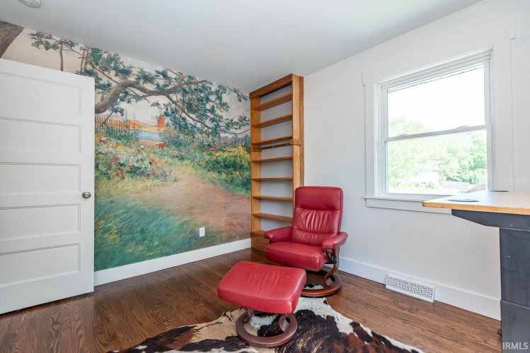 Listing Image 17