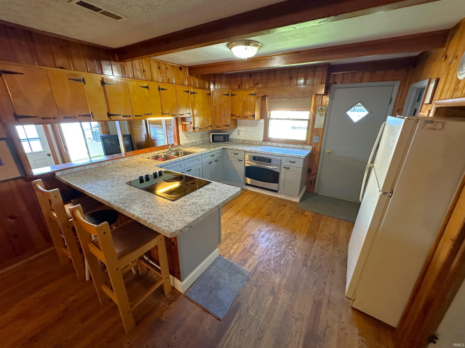 Listing Image 8