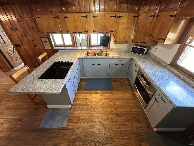 Listing Image 9