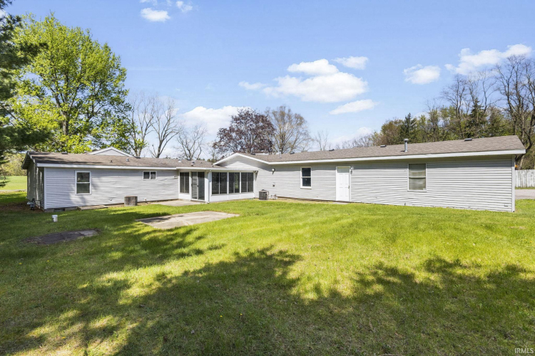 Listing Image 11