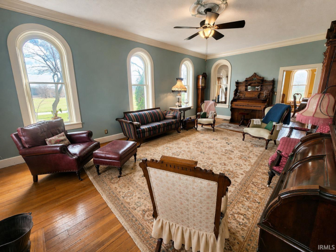 Listing Image 7