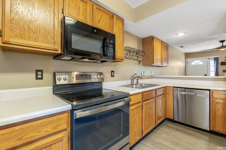 Listing Image 15