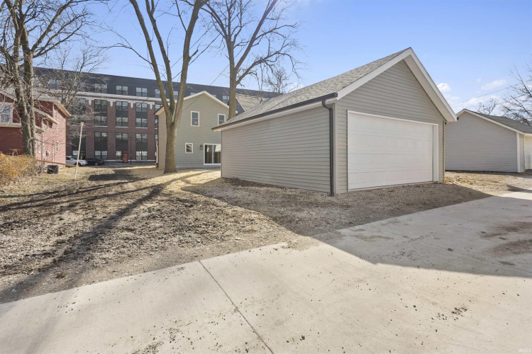 Listing Image 24