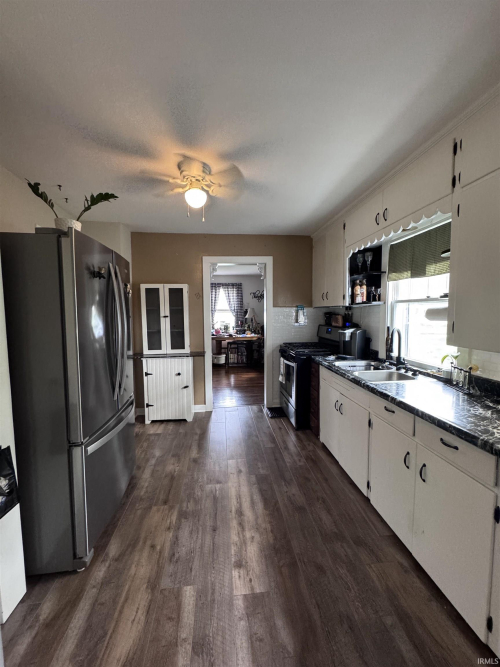 Listing Image 18