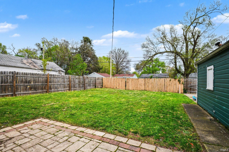 Listing Image 18