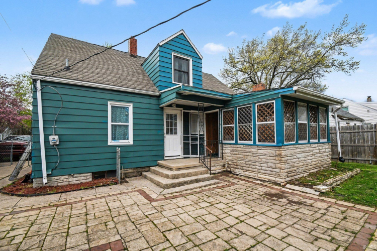 Listing Image 5