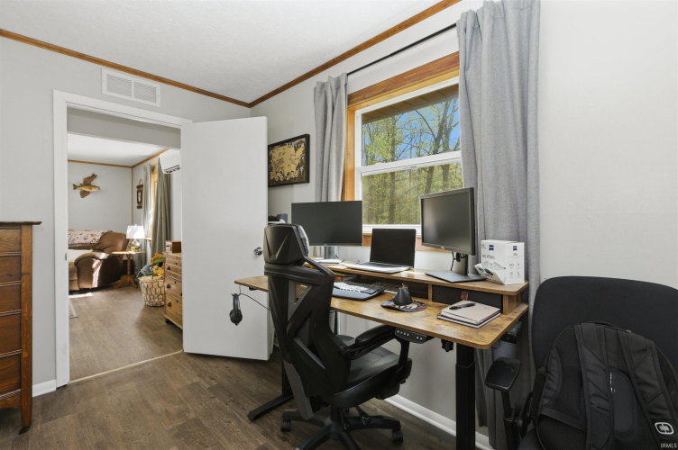 Listing Image 18
