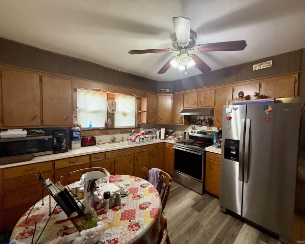 Listing Image 6