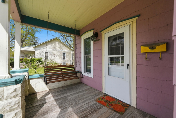 Listing Image 5