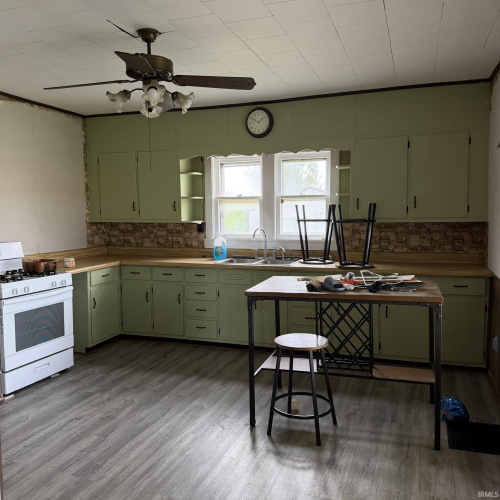 Listing Image 8