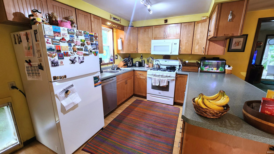Listing Image 6