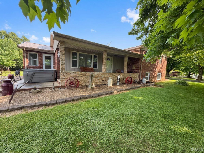 4187 S Co rd 300 E Winslow IN 47598 (House For Sale) | MLS 202615166