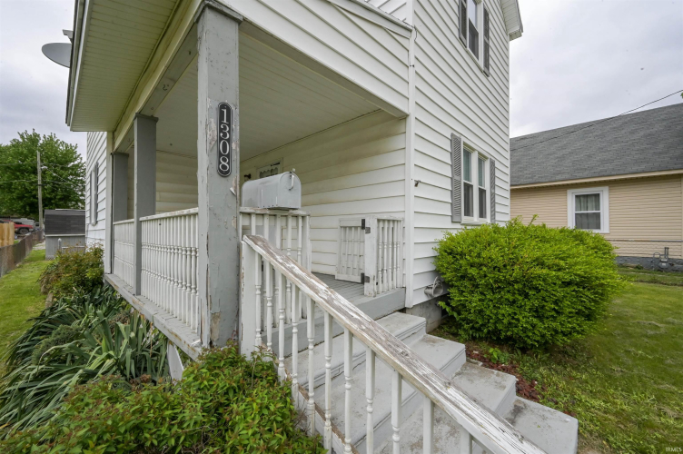 Listing Image 3