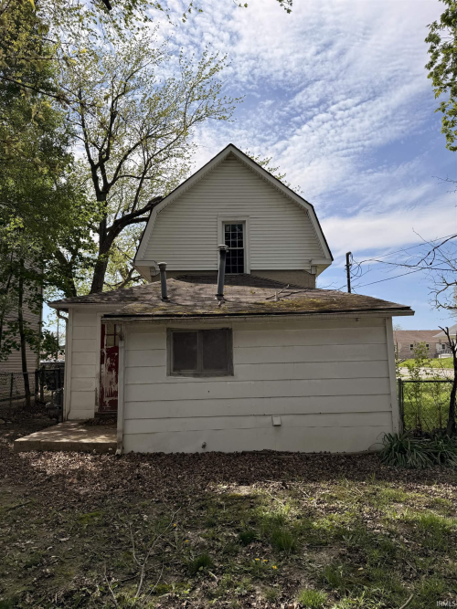 Listing Image 3